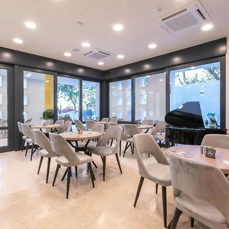 Antonio 4* ماكارسكا
