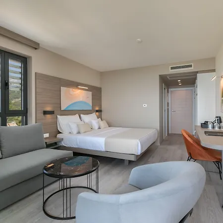 Antonio Hotel 4*
