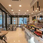Otel Antonio Makarska
